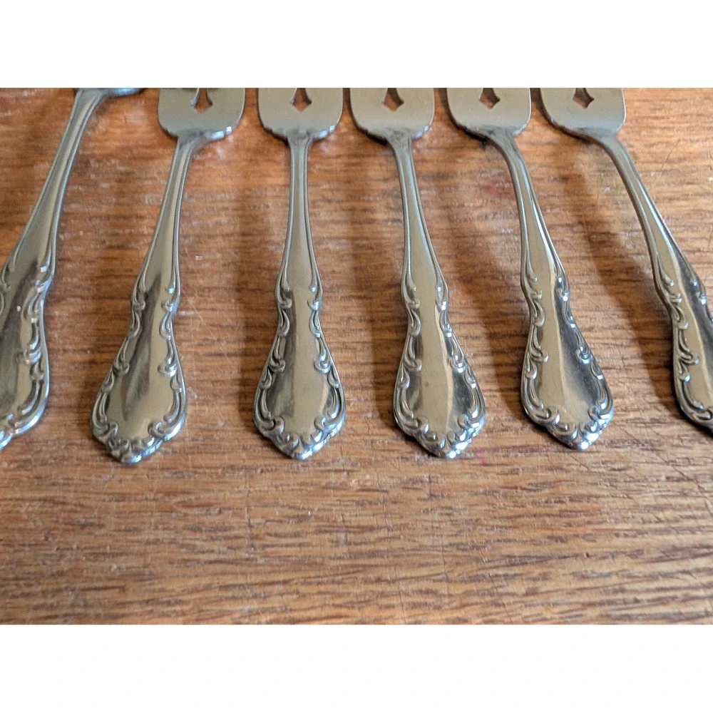 Oneida Profile Stainless Flatware Set 5 Salad Forks 1 Dinner Fork